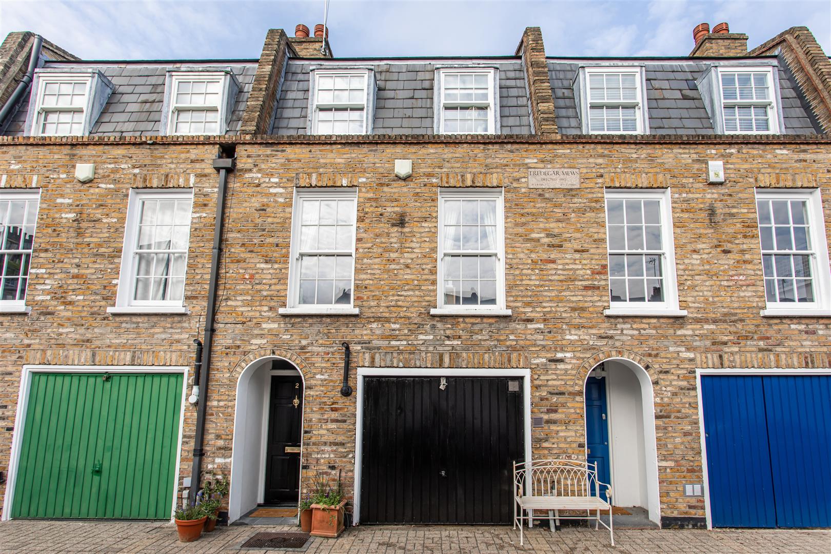 3 bed property in Tredegar Mews, Mile End